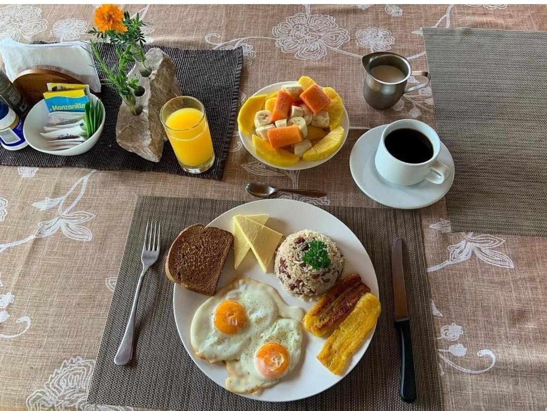 Campo Verde B&B - Monteverde Costa Rica ภายนอก รูปภาพ